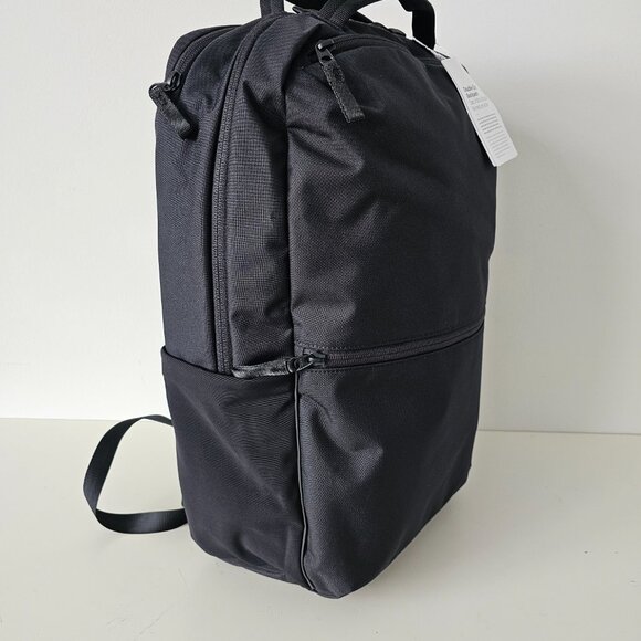 NWT LULULEMON BLK/GREU Black Green Double Zip Backpack OS - Picture 2 of 13